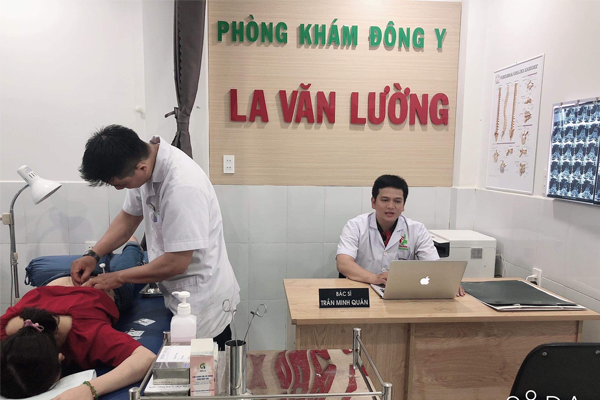 /uploads/1579166931-phong-kham-co-xuong-khop-uy-tin-o-quan-binh-thanh-03.png